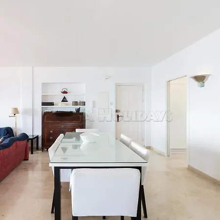 Reales 8c Apartment *